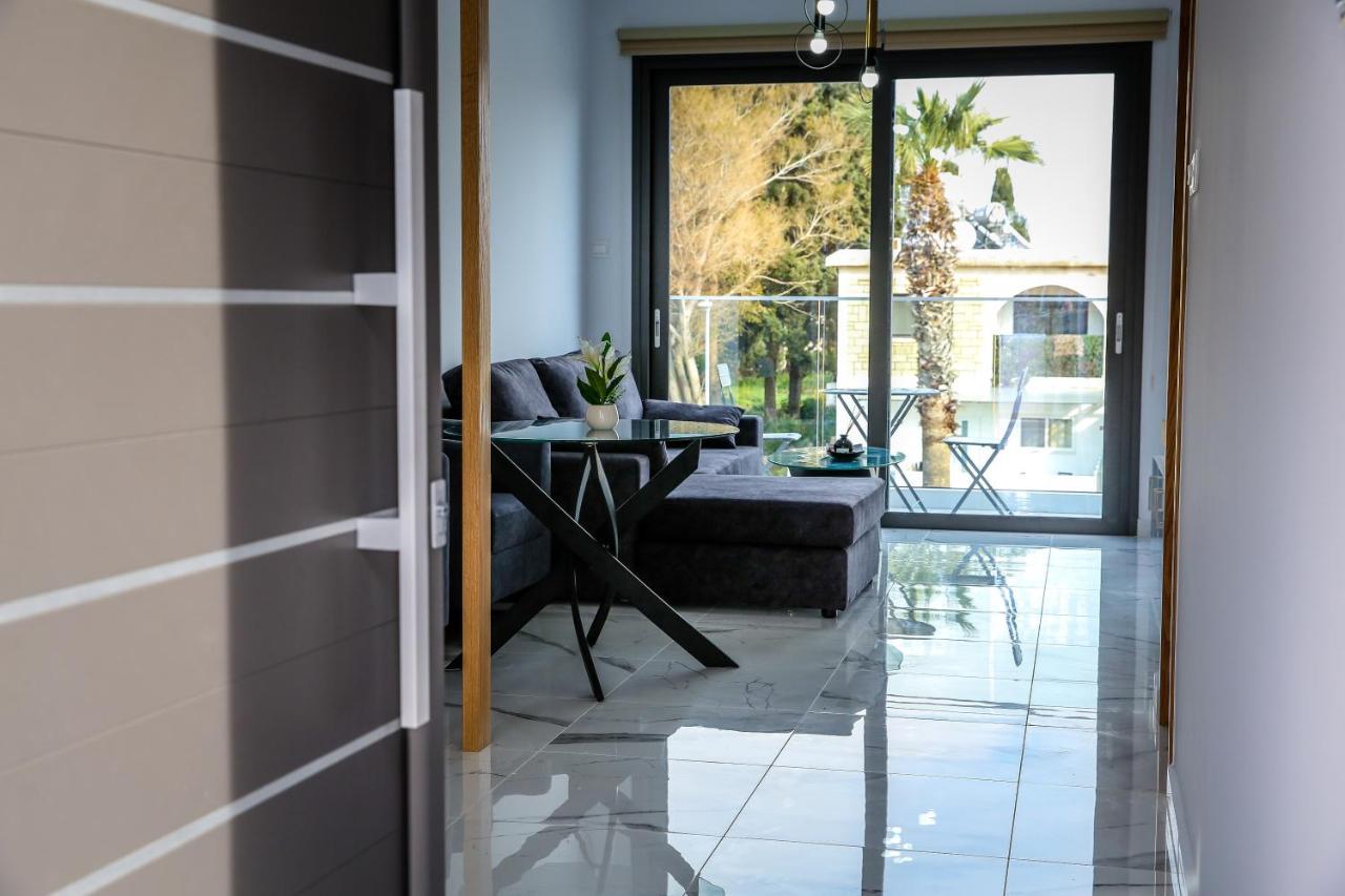 Sea Side Appartment In Kato Pafos Exterior foto